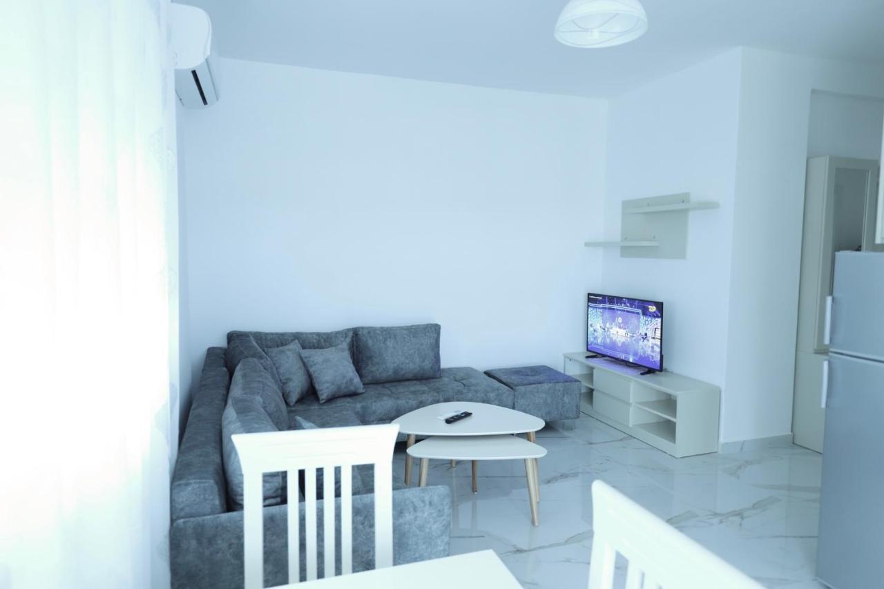 E&G Apartaments Golem  Ngoại thất bức ảnh